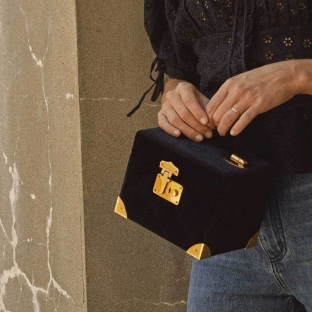 DOEN TESORO BAG -- BLACK VELVET BOX CLUTCH